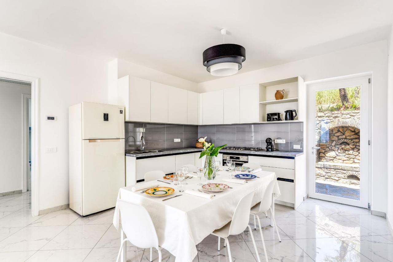 מסה לוברנסה Villa Rusinella Minimalist Retreat With Sea Views מראה חיצוני תמונה