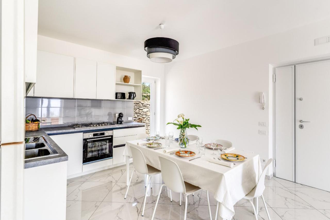 מסה לוברנסה Villa Rusinella Minimalist Retreat With Sea Views מראה חיצוני תמונה